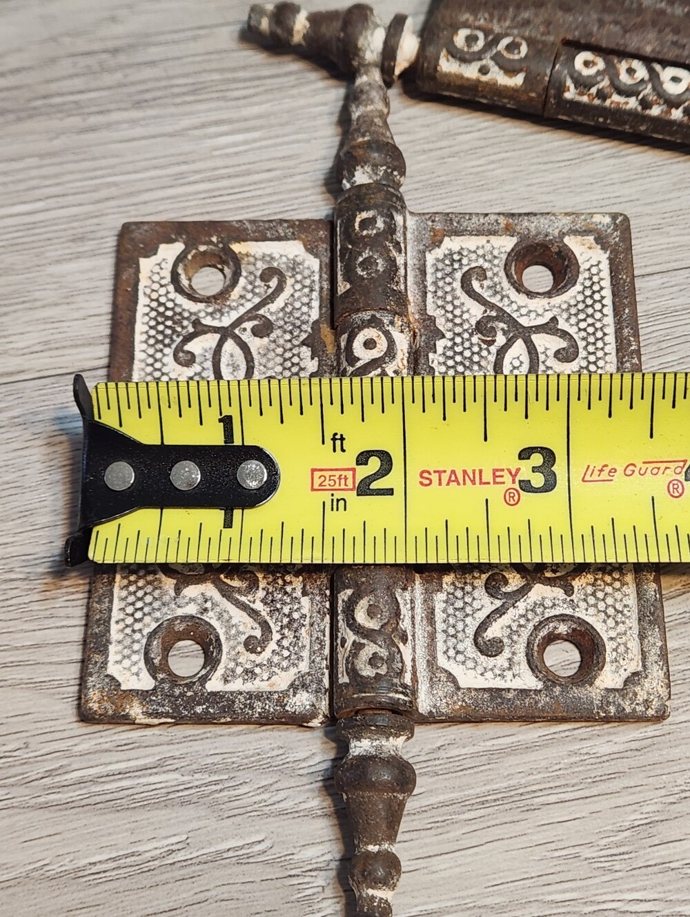 2 VTG Victorian Antique Iron Ornate Steeple Tipped Door Hinge 3.5 Cast Iron - Picture 8 of 11